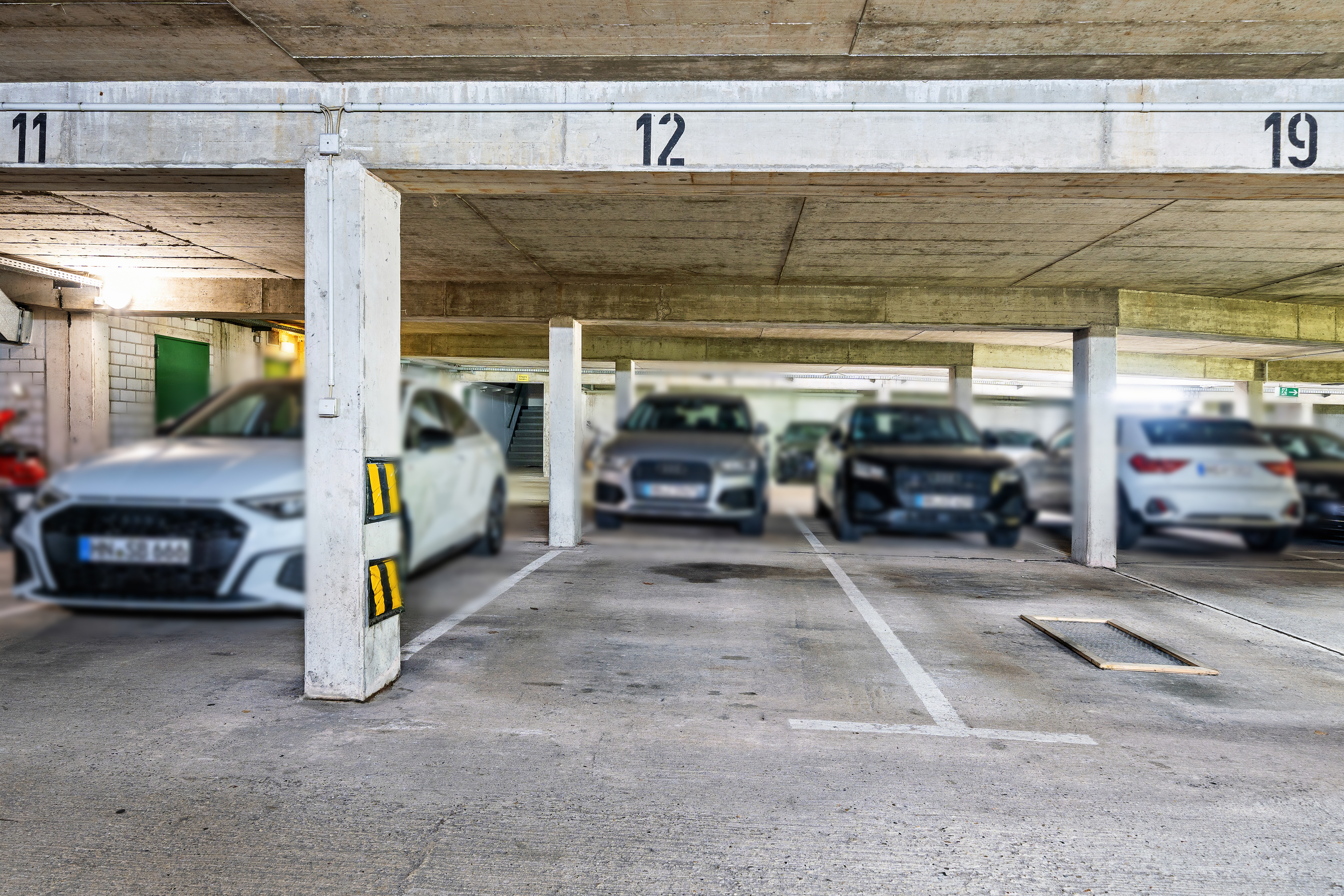 Tiefgaragenstellplatz