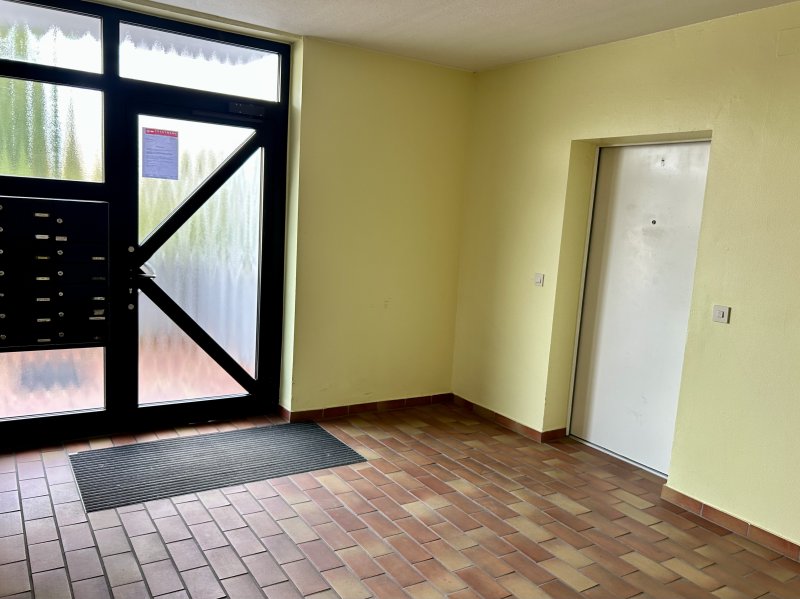 Haupteingang & Wohnungseingang